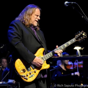 Warren Haynes playing Wolf guitar Red Rocks 2014