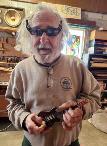 doug-irwin-mini-guitar