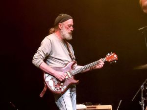 wine-country-doug-irwin-guitar-14